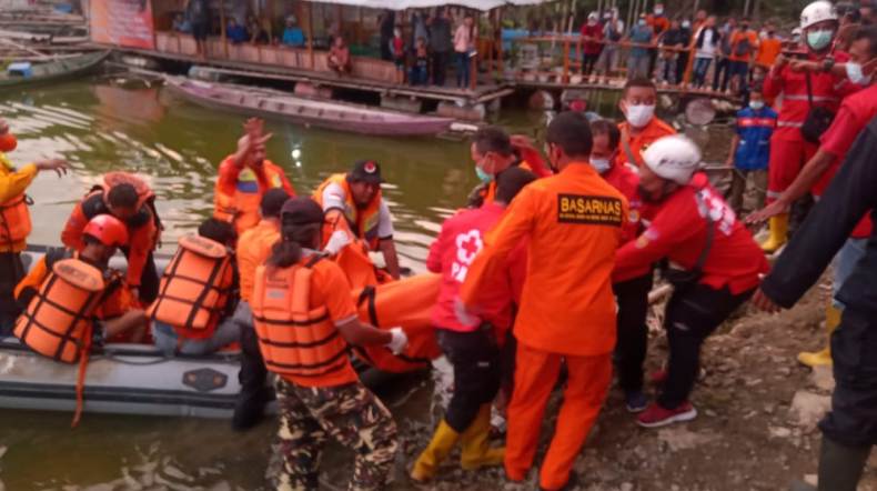 Sembilan Orang Tewas Tenggelam Akibat Perahu Terbalik Saat Selfie di Waduk Kedung Ombo, Kapolda Tutup Lokasi Wisata