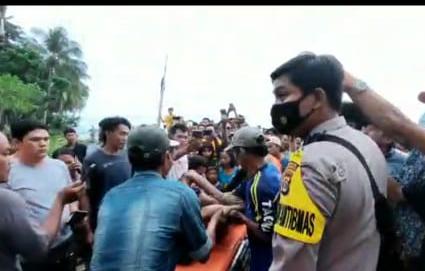 Dua Pengunjung Pantai Labuhan Pekon Badak Tewas Tenggelam