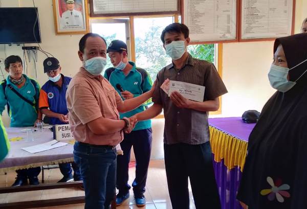 Pekon Labuhan Mandi Salurkan BLT-DD Ke 72 KPM