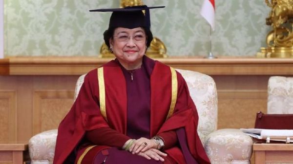Megawati Akan Dapat Gelar Profesor Kehormatan Unhas Karya Ilmiahnya Mengulas Kepemimpinan Presiden 2001-2004