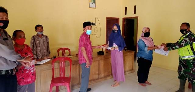 30 KPM Di Kampung Gedung Bandar Rejo Terima BLT-DD