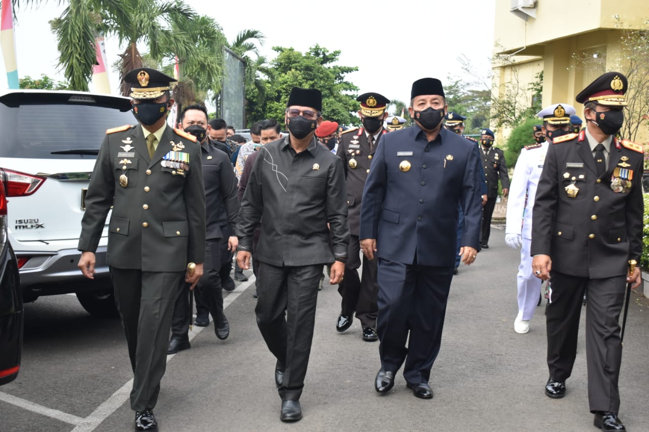 Danrem 043/Gatam Hadiri HUT Bhayangkara ke-75 Secara Virtual di Polda Lampung