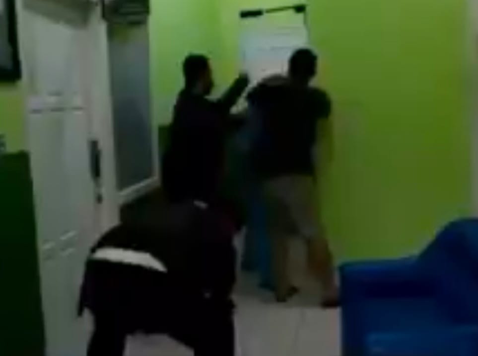 Pinjam Paksa Tabung Oksigen, Tiga Pria Ngaku Anak Pejabat Aniaya Perawat Puskes Kedaton