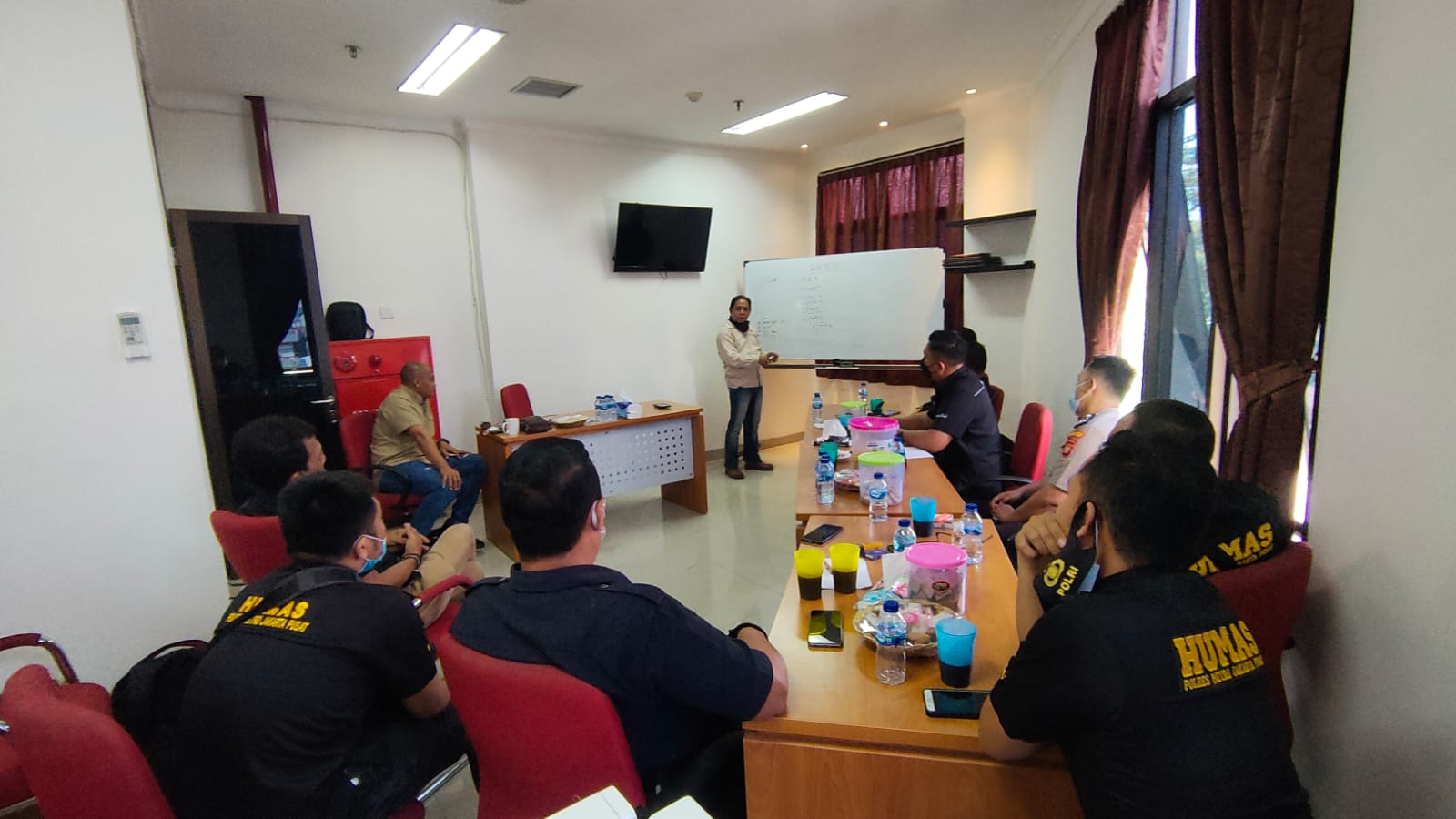 Anev Humas Polres Metro Jakarta Pusat Latihan Jurnalistik