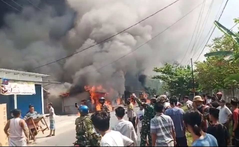 Lagi Gudang Pengoplos BBM Ilegal Milik Oknum Aparat Terbakar