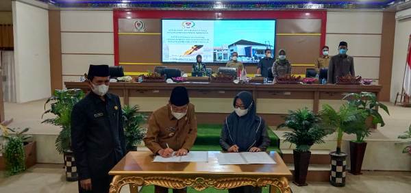 Paripurna DPRD Dengan Agenda Penandatanganan Raperda Tentang Pelaksanaan APBD Tahun 2020