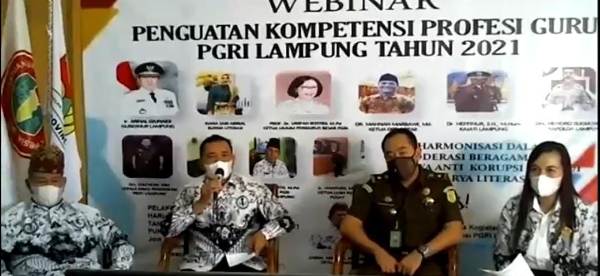 PGRI Lampung Suskes Gelar Webinar Penguatan Profesi Guru Tahun 2021