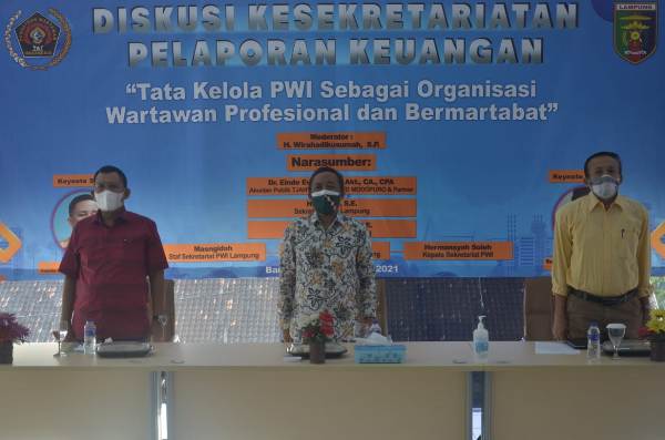 Ketua PWI Lampung Buka Diskusi Keskretariatan Dan Pelaporan Keuangan