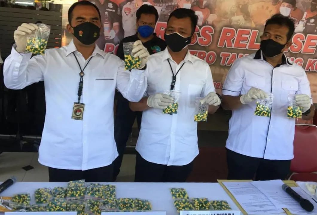Polisi Gagalkan Peredaran Pil Ekstasi Asal Sumatera Dikemas dalam Kapsul Bertulis Obat Covid