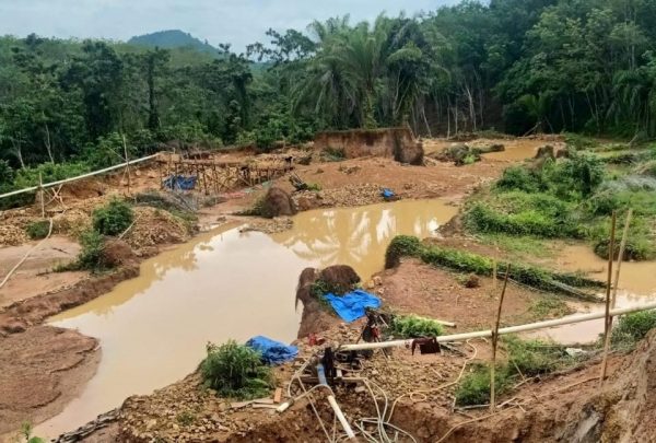 Cemari Sungai, Aktivitas Tambang Emas Ilegal di Way Kanan Resahkan Warga 