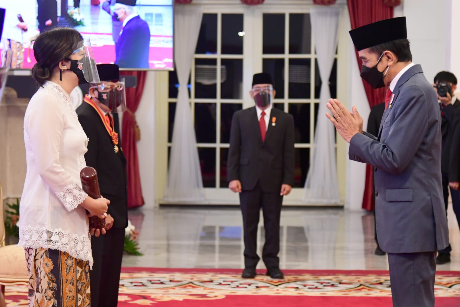 Tangani Covid-19, 335 Tokoh Terima Anugerah Tanda Kehormatan dari Presiden Jokowi