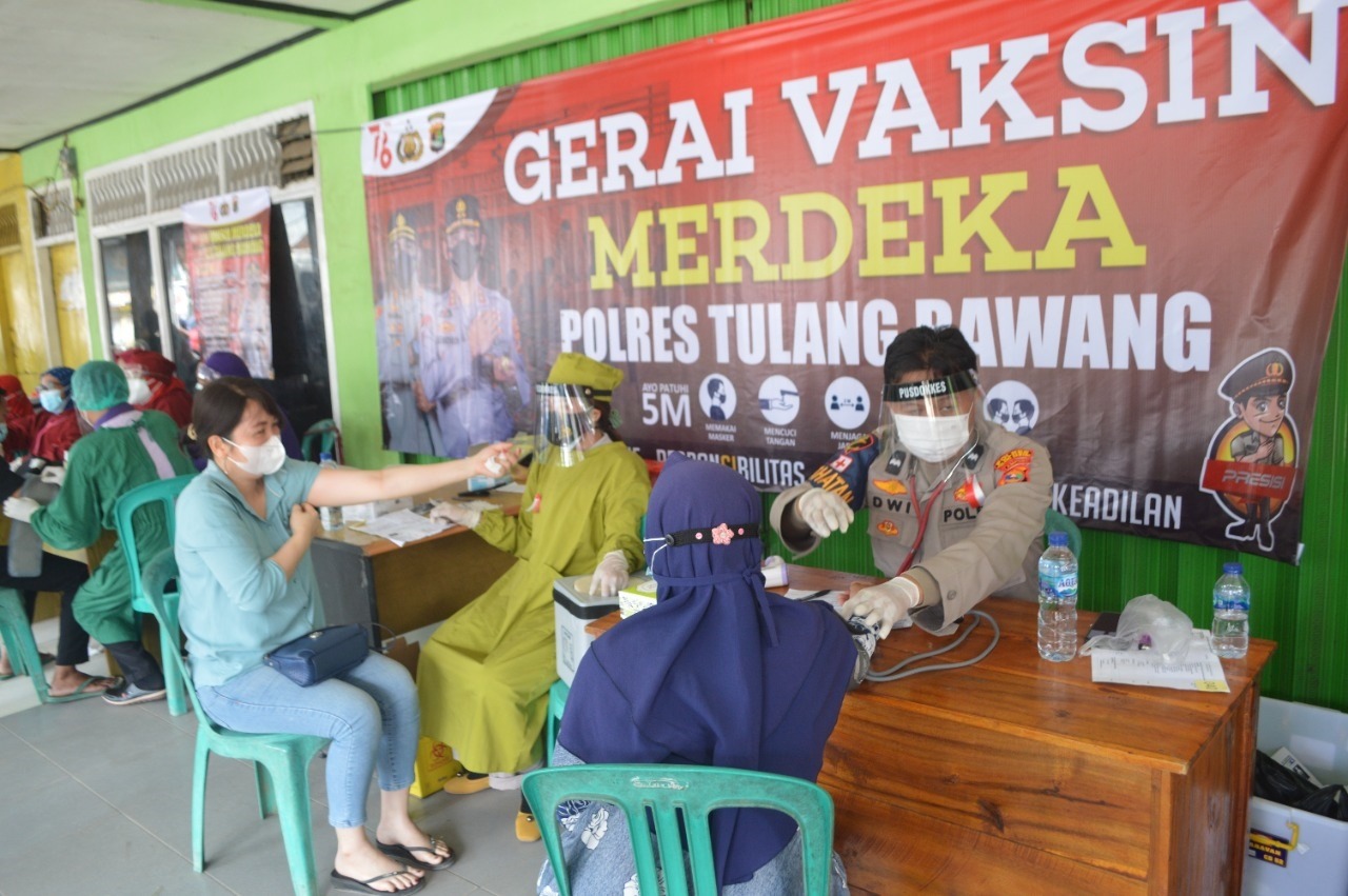 Sambut HUT Ke-76 Kemerdekaan RI, Polres Tulang Bawang Buka Gerai Vaksin Merdeka