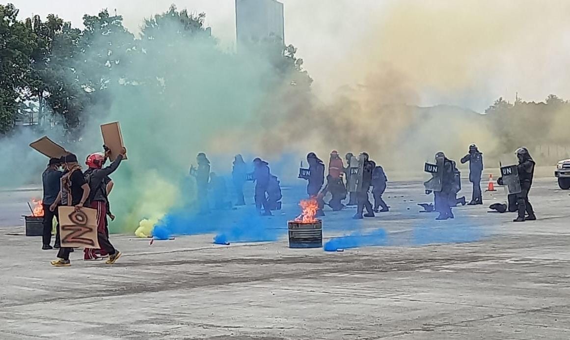 FPU 3 Minusca Polri Simulasi Hadapi Teror Senjata Api,  Ledakan Bom dan Aksi Demonstran