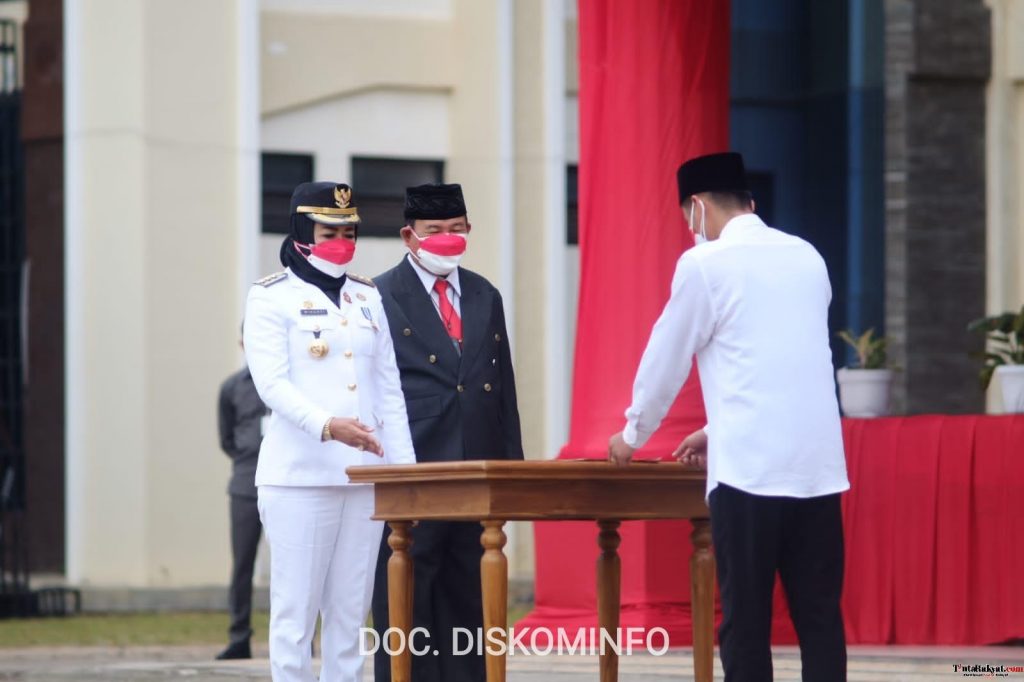 Upacara HUT ke-76 RI di Kabupaten Tulang Bawang Dilakukan dengan Prokes yang Ketat