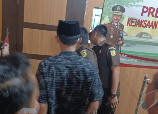Jaksa Tahan Wakil Ketua DPRD Lampung Timur Fraksi PKB Akmal Fatoni