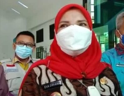 Pengunjung Kecewa Walikota Eva Dwiana Pimpin Satgas Bubarkan Cafe Dengan Kasar?