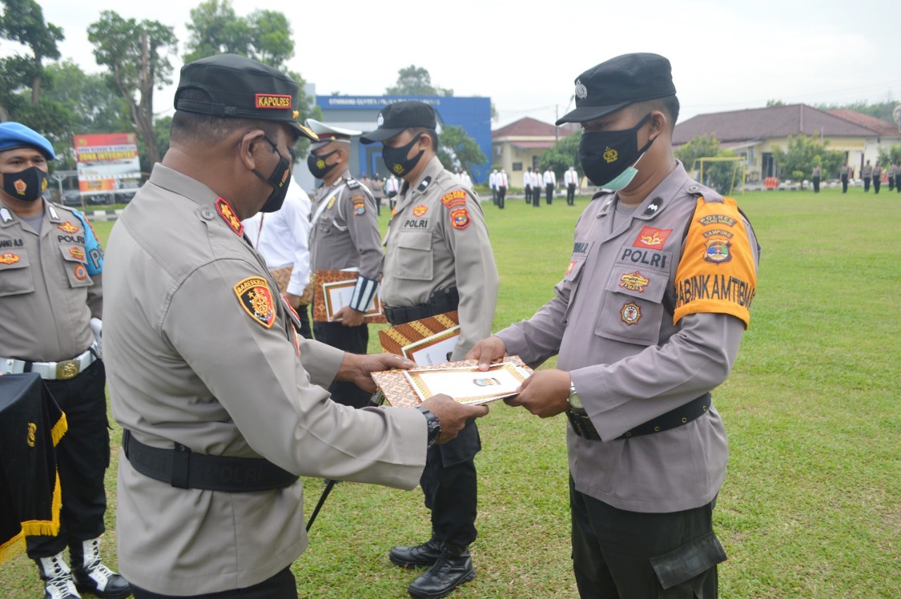 Puluhan Anggota Polres Tulang Bawang Dapat Reward, Berikut Namanya