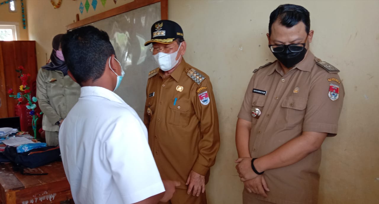 Bupati Saply TH Tinjau Pembelajaran Tatap Muka di SDN 7 Mesuji