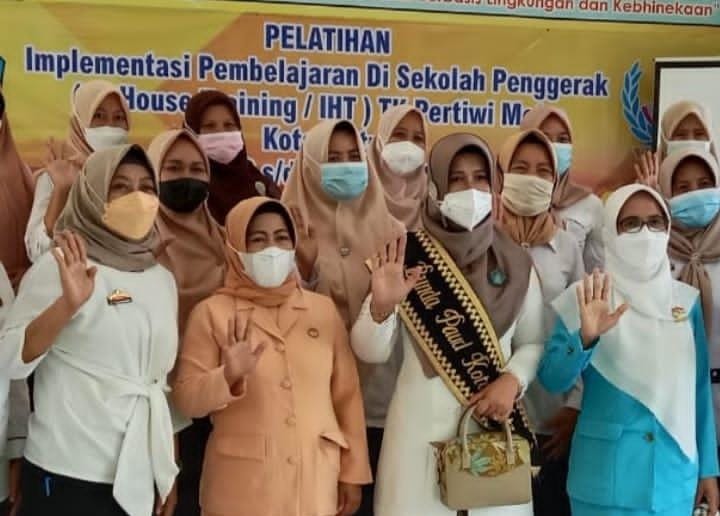 Ketua PKK Metro Hadiri Pelatihan Sekolah Penggerak IHT