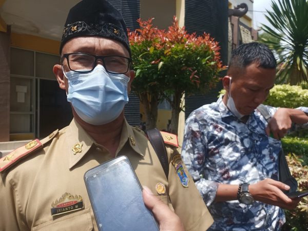 Konflik Tiang Provider, Kadis PUTR Metro Klaim Tidak Pernah Keluarkan Izin