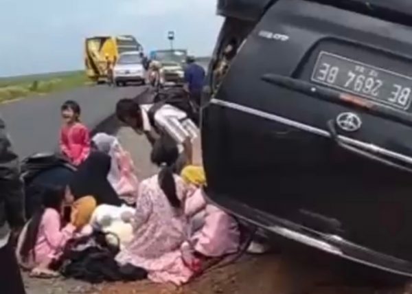 Jalan Mulus Jalur Lintas PT BNIL Telan Korban Inova Terbalik Satu Pelajar SD Tewas