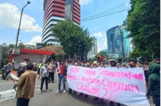 Lagi, Massa Aksi Desak KPK Tersangkakan Wagub Lampung Chusnunia Chalim