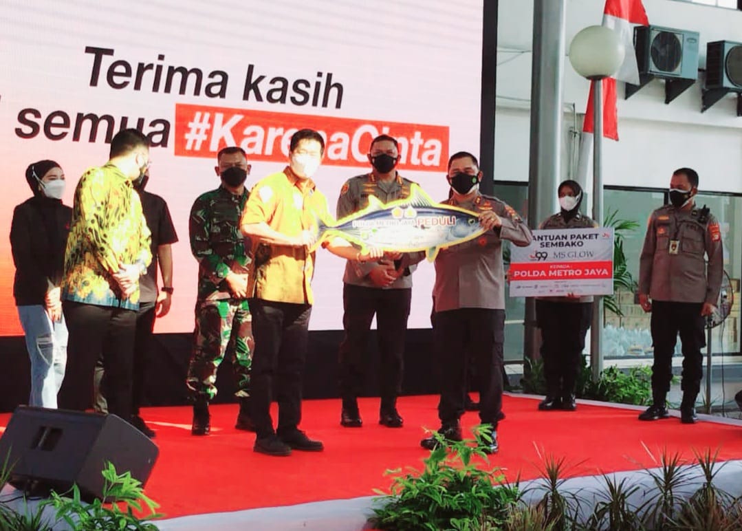 70.000 Ikan Olahan dan 5000 Sembako Dibagikan Ke Masyarakat Jakarta Terdampak Covid-19