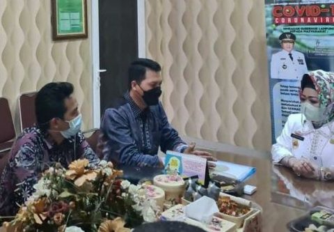 Lindungi Tenaga Kesehatan Reihana Terima Kunjungan LBH KIS