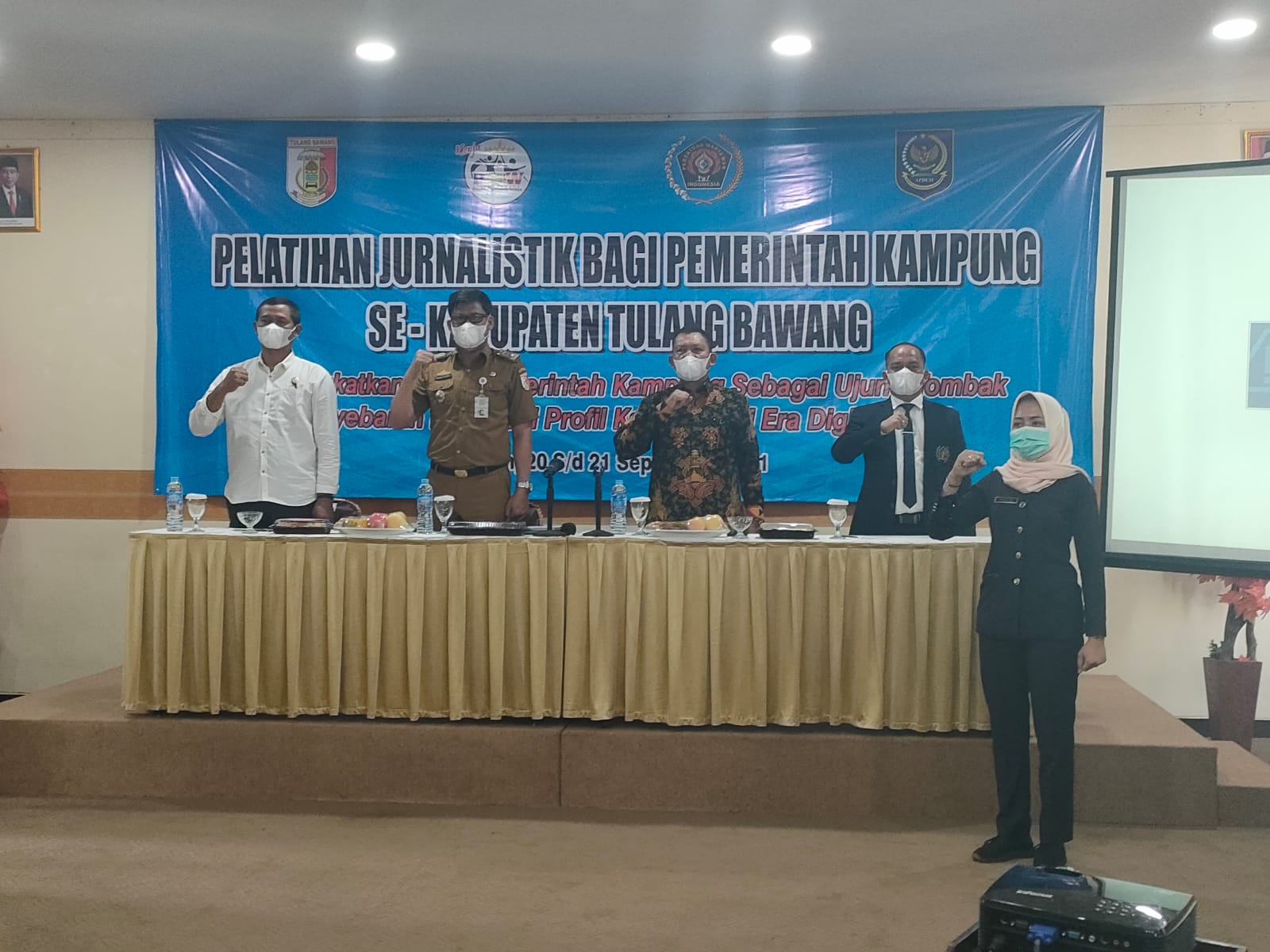 Pelatihan Junarlistik Bagi Operator Kampung, Ini Harapan Ketua PWI Tulang Bawang