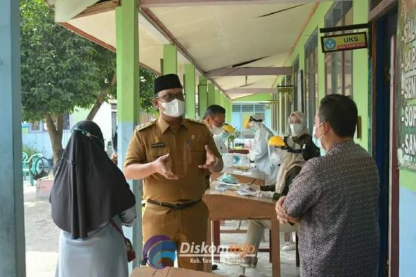 Wabup Ardito Wijaya Tinjau Kegiatan Rapid Antigen Masal di Kecamatan Terbanggi Besar