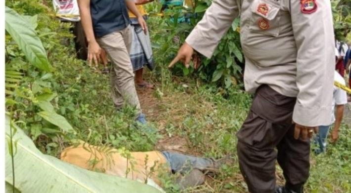 Mayat Pria Anonim Telungkup di Semak Perkebunan Pekon Sukamaju