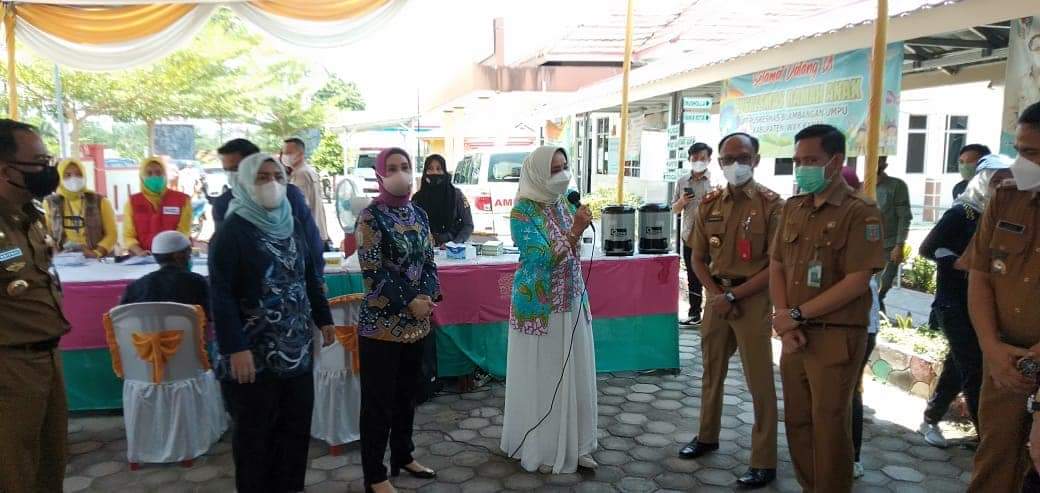 Tinjau Vaksinasi, Riana Sari Arinal Janji Tambah Jatah Vaksin di Way Kanan