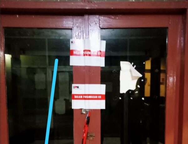 Diduga OTT KPK di Muba, Beberapa Ruangan Dinas PUPR di Segel Ada Satu Pejabat Diamankan?