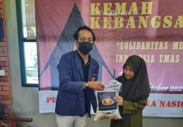 PMN Gelar Kemah Kebangsaan dan Pembagian Bansos Solidaritas Mahasiswa Untuk Indonesia Emas 2045
