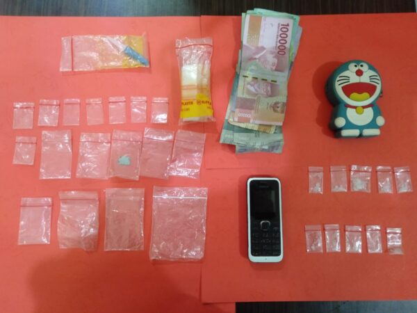 Sepasang Suami Istri Pengguna Narkoba Diringkus Polisi