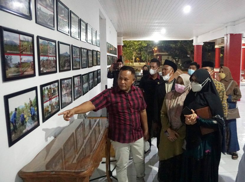 Guru Besar UIN Raden Intan Kepincut Kebun Edukasi Buah Karya Nanang Ermanto, Prof Siti Patimah : Ide dan Gagasannya Itu Yang Mahal