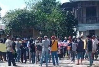 Warga Pekon Way Nyerupa Resah Marak Tambang Pasir, Sawah Rusak, Longsor dan Debit Air Menyusut