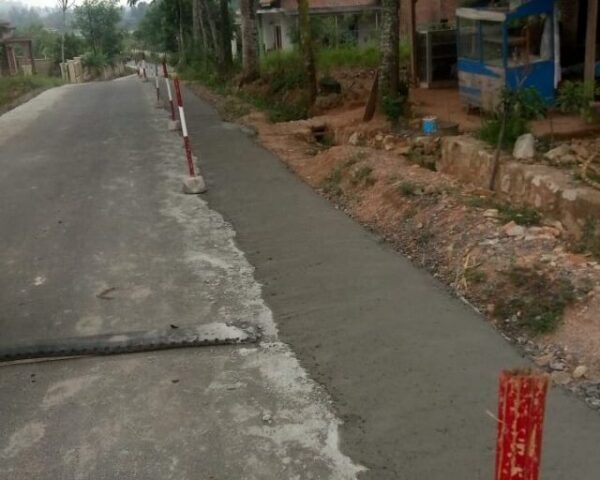 Dinas PUPR Lamsel Diduga Kongkalikong Proyek Jalan Rp5,6 M Bermasalah Tapi di PHO?