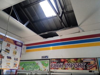 ATM Bank Mandiri di Indomaret Jalan Tirtayasa Dibobol Maling