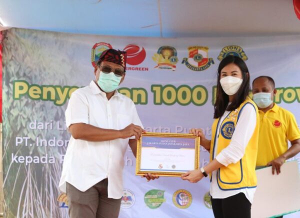 Lestarikan Alam, Lions Club JPJJ Bersama PT IEA Tanam 1.000 Pohon Mangrove di Pantai Ketang