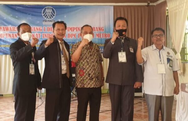 Hadri Abunawar Kembali Nahkodai PERADI Kota Metro