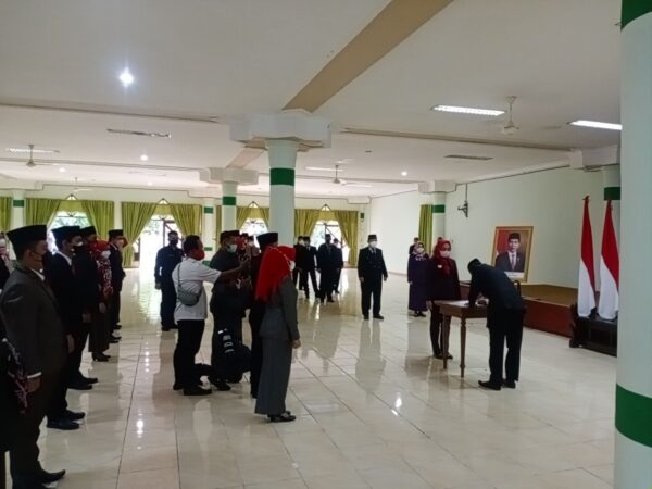 Bupati Winarti Lantik Puluhan Pejabat Struktural di Tulang Bawang