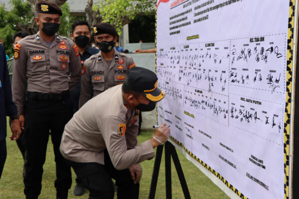 Polres Tubaba Bersama Pemkab Gelar Deklarasi Damai Pilkatiyuh Serentak