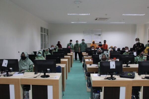 Serunya Teknik Informatika UAD Latih Guru SD Buat Video Animasi