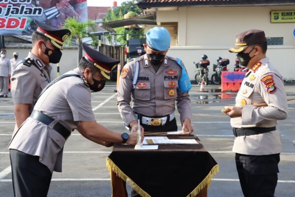 Kombes Pol Ino Harianto Pimpin Sertijab Kabag Ops dan Kapolsek Kedaton