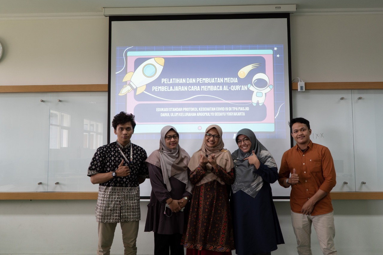 Teknik Informatika UAD Beri Pelatihan Pembuatan Media Pembelajaran Iqro Bagi Pengajar di TPA