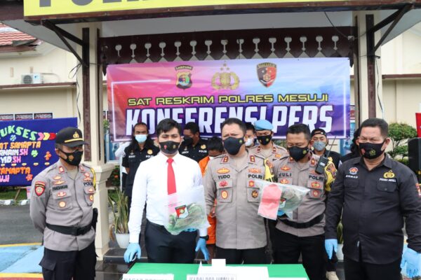 Polres Mesuji Gelar Konfrensi Pers Terhadap Pembunuh AS di Register 45