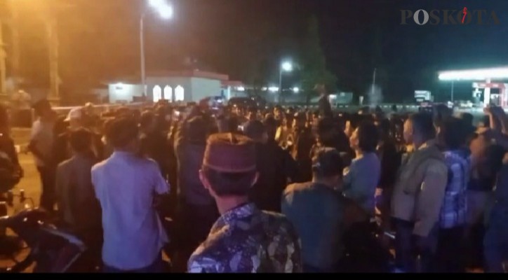 Dicurigai Pencuri Pelajar PKL Tewas Dihabisi Warga di Sendang Sari, Massa Kepung Kantor Polisi