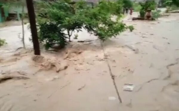 Hujan Deras Sabtu 25 Desember Kecamatan Cukuh Balak dan Marga Punduh Kebanjiran