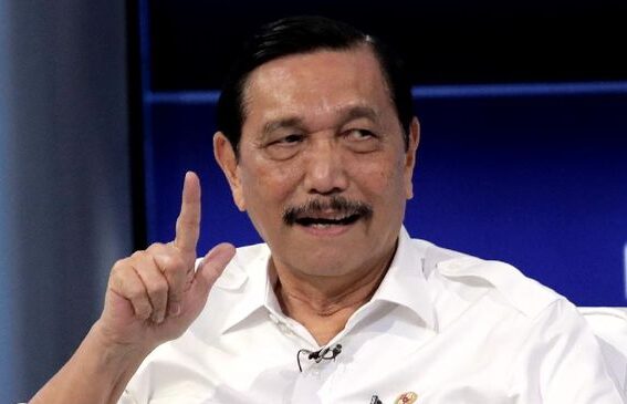 Luhut Binsar Pandjaitan Batalkan Penerapan Level 3 Jelang Nataru?